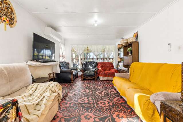 21 Alexander Crescent Otara_3