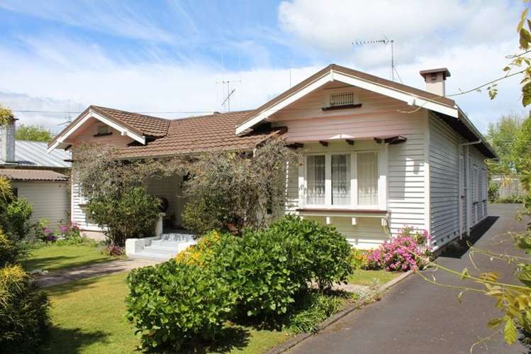 2/6 Stanley Street_0