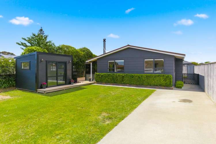 27 Oriwa Street Waikanae_1
