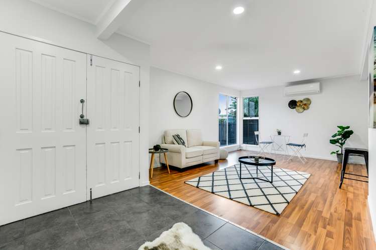 102 Flat Bush Road Clover Park_5