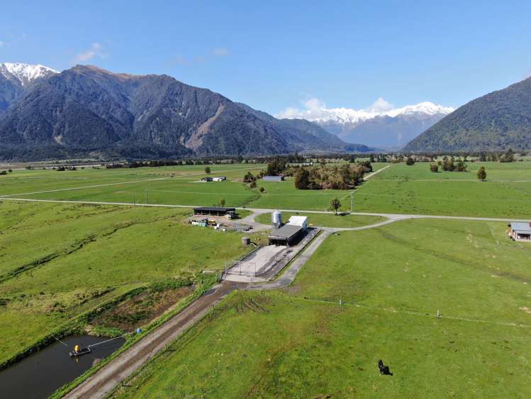117 Burrough Road Whataroa_1