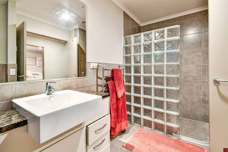 62 Gracechurch Drive Flat Bush_11