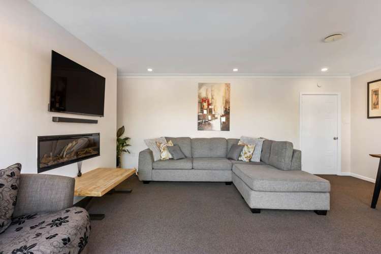 1/219 Glenfield Road Hillcrest_9