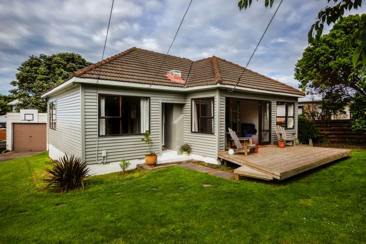 1 Bay Drive Titahi Bay_9