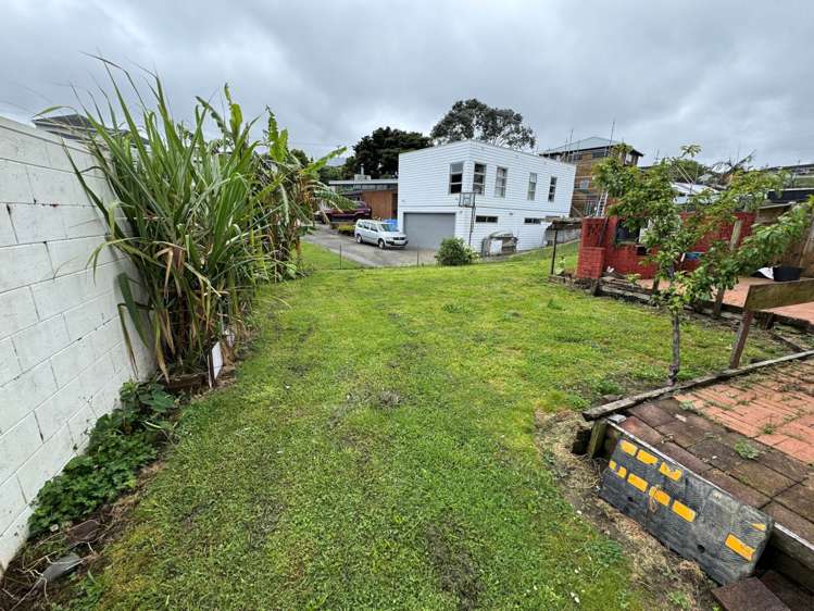 5 Fairway Drive Mt Roskill_2