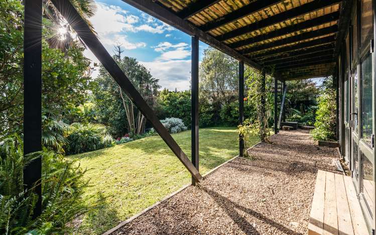 37 Alison Road Surfdale_17