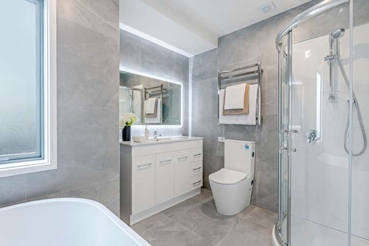 3/433a East Coast Road Mairangi Bay_13