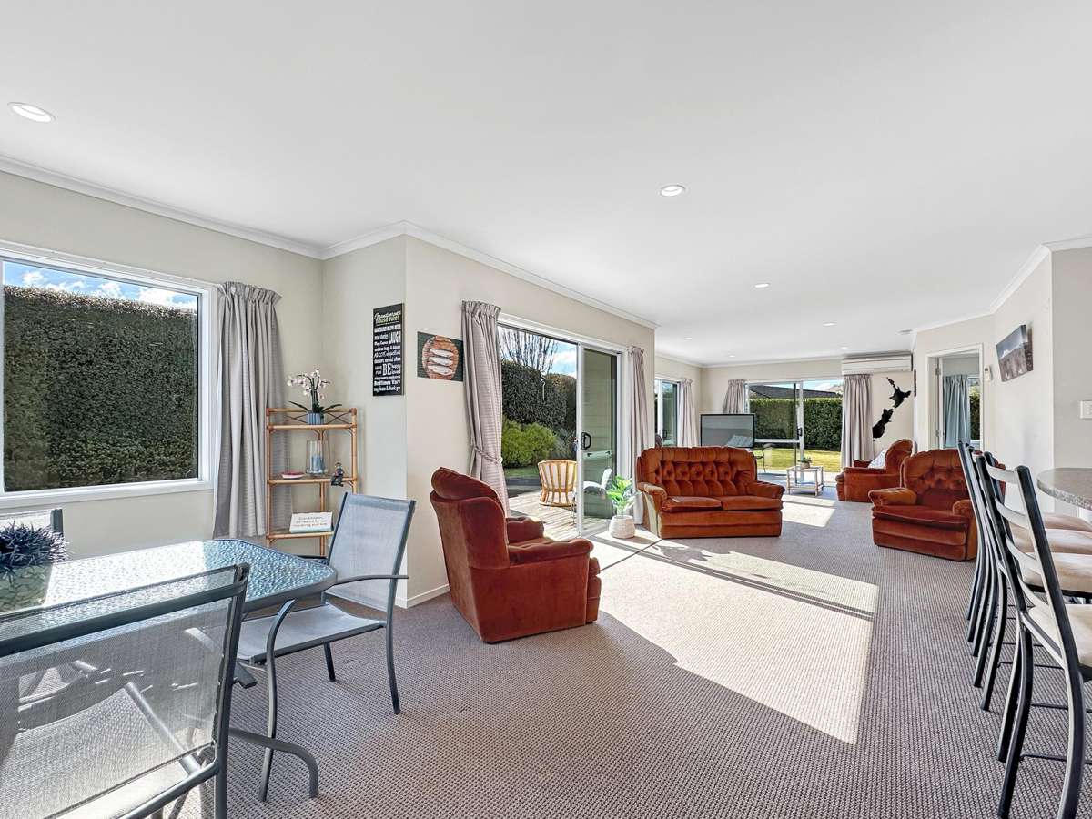 53 Montgomery Crescent_4