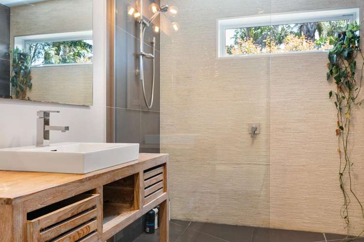 8 Coral Place Matapouri_21