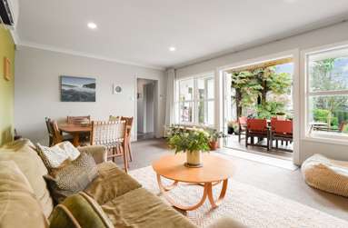 10 Wharepaina Crescent_2