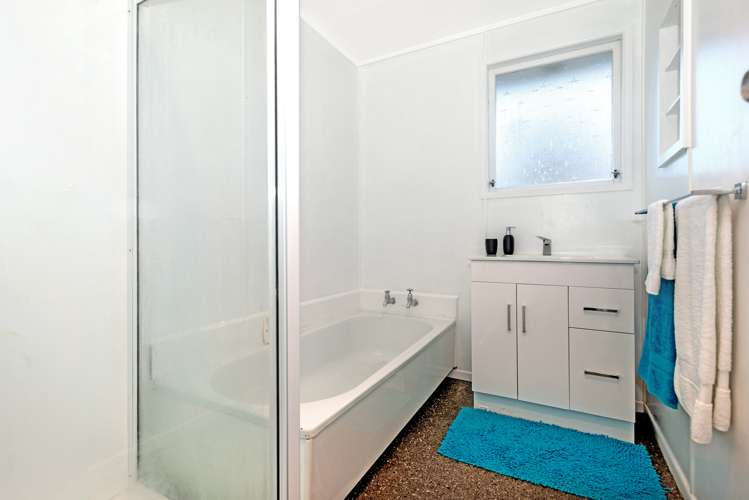 9 Donna Street Outer Kaiti_12