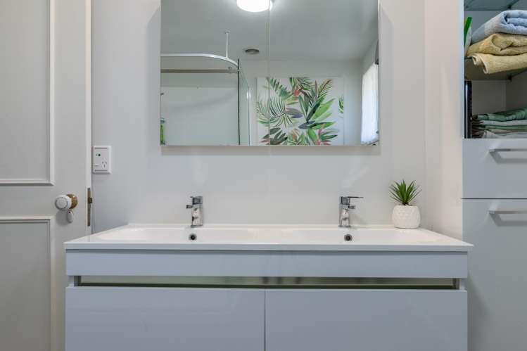 6 Rata Place Glenwood_11
