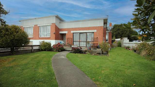 Modern, spacious family home