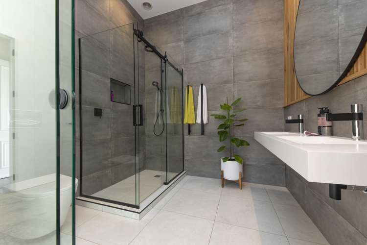 61a Mount Smart Road Onehunga_12