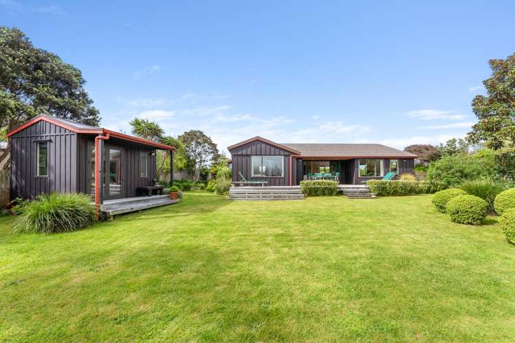 7 Dodds Crescent Otaki Beach_7