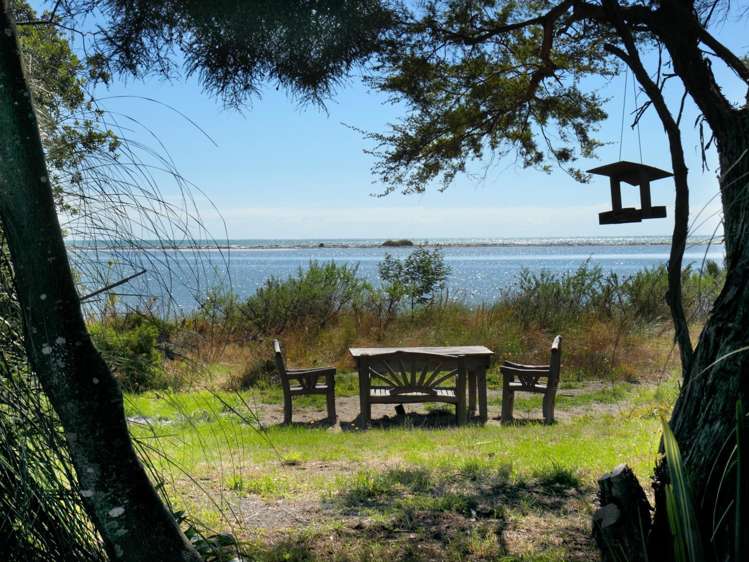 195 Tangmere Road Takaka_14