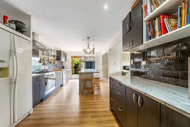 1/1 Sharon Road Browns Bay_4