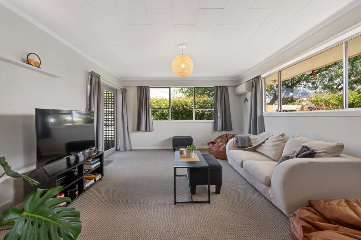 2/56 Leefield Street_1