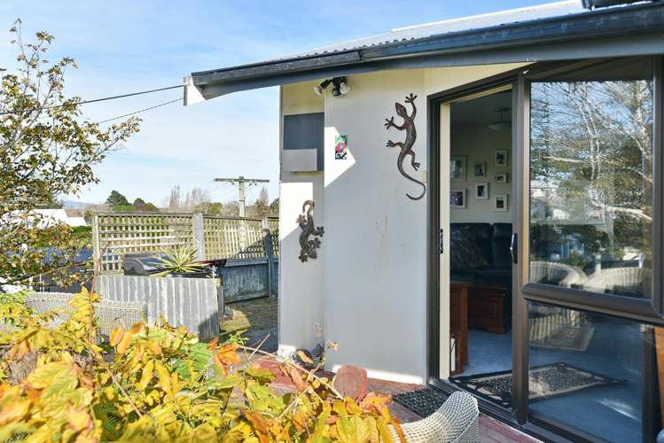 47 Batten Grove The Pines Beach_17