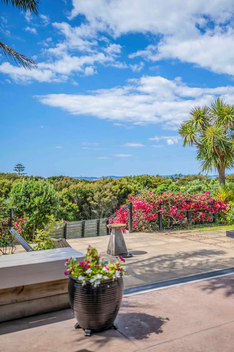 7 Intrepid Crescent Beachlands_36