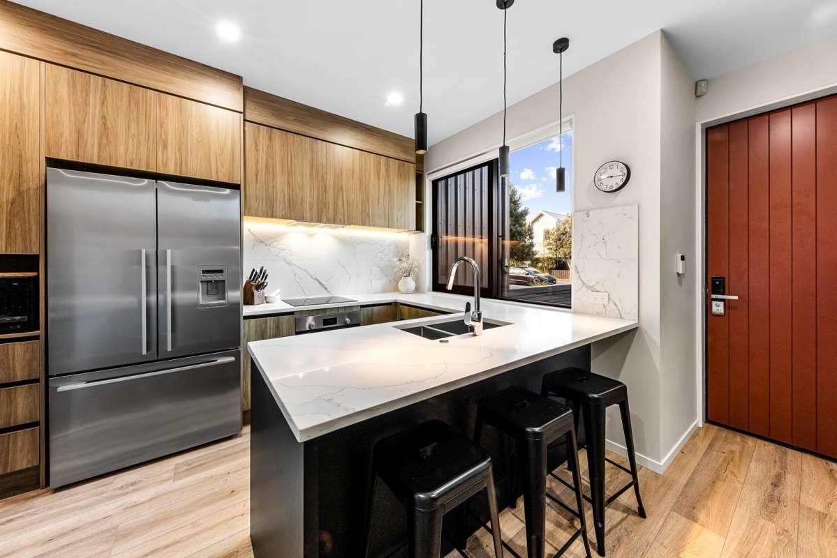 42 Glidepath Road_1