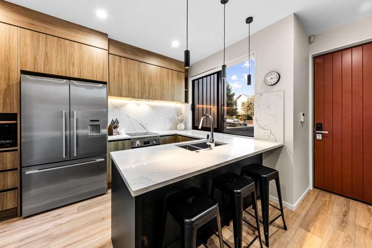 42 Glidepath Road Hobsonville_5