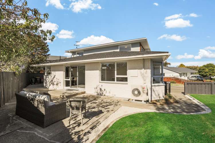 2/19 De Bloge Place Burwood_10