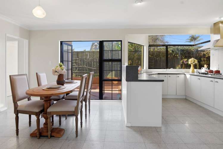 2/94 Jutland Road Hauraki_6