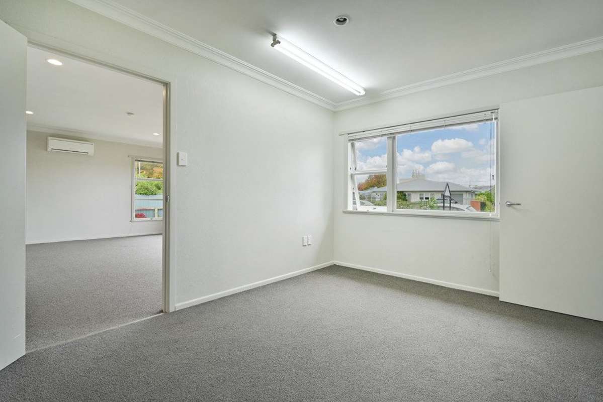 305 King Street South_4