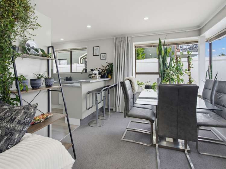 2/244 Main North Road Redwood_8