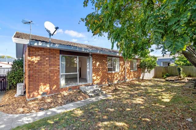 2/23 Brougham Street Addington_1