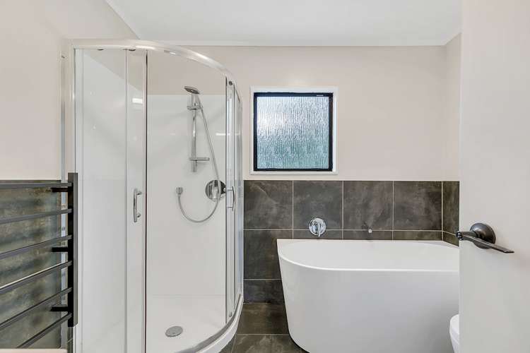 17 Omapere Street Whitby_12