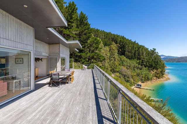 Bay of Many Coves Queen Charlotte Sound_2