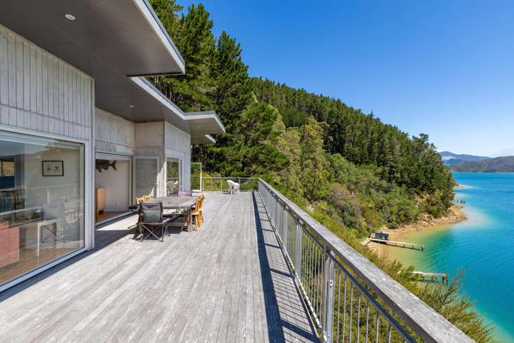 - Bay of Many Coves Queen Charlotte Sound_5