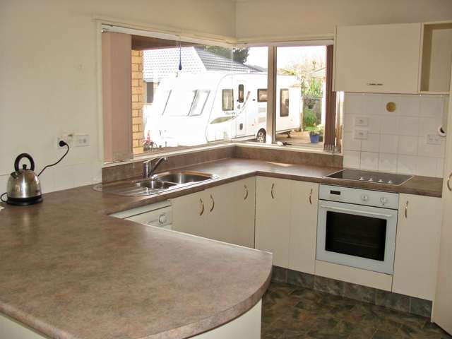 2f Cedar Drive Paraparaumu Beach_1