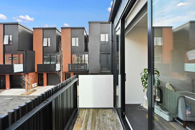 24/182 London Street Hamilton Central_8