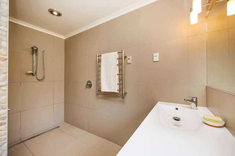 294 Polson Hill Drive Aokautere_18