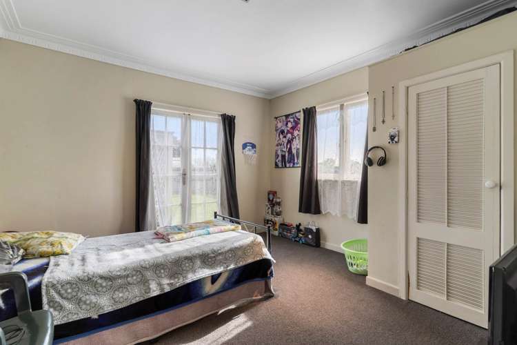 22 Young Crescent Drury_15