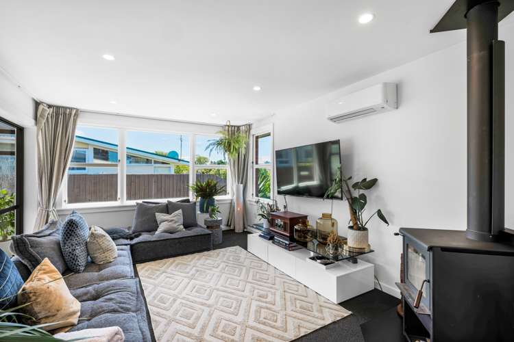 30 Chartwell Street Burwood_3