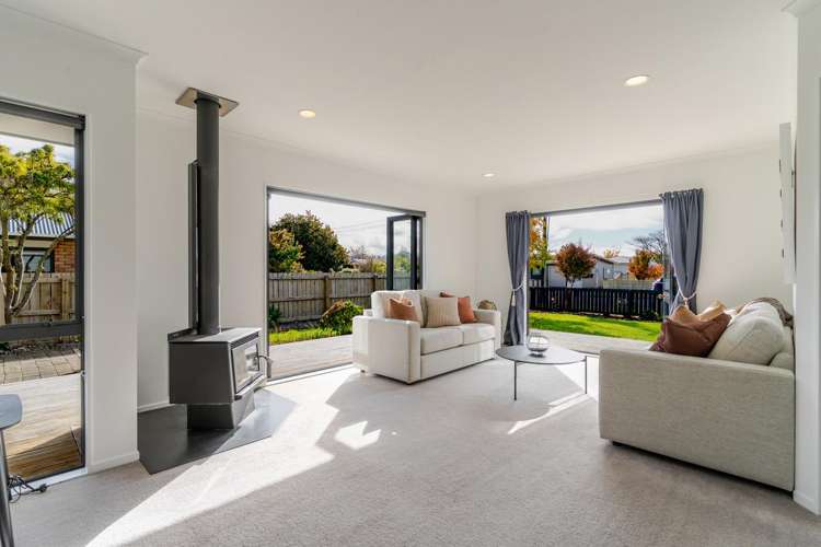 23 Charles Street Carterton_9