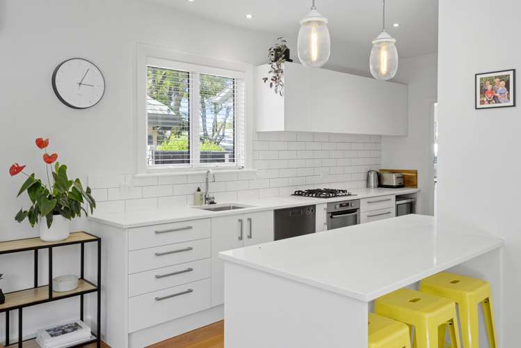 36 Roosevelt Avenue Saint Albans_5