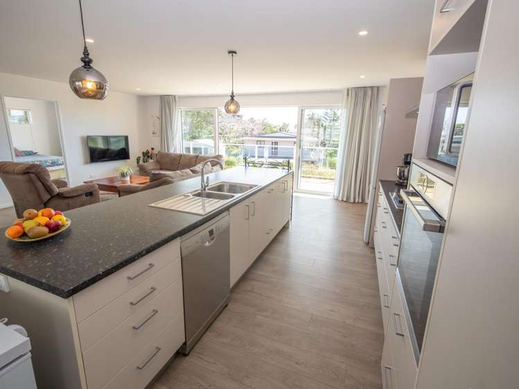 5 Eagles Way Cable Bay_5