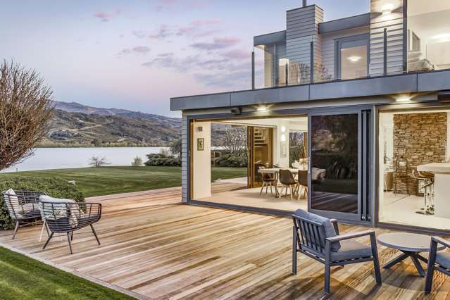 Luxury lakefront living