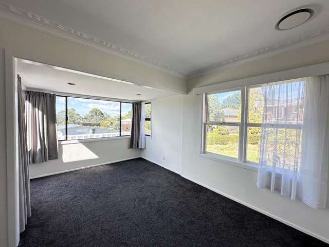 3 Bleakhouse Road 10688_1