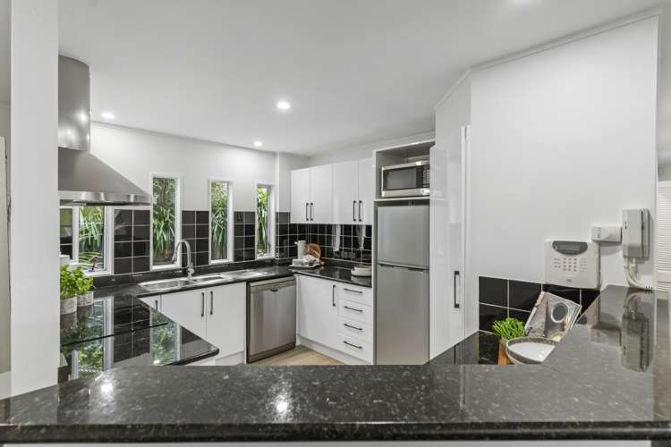 9/18 Takitimu Street Orakei_8