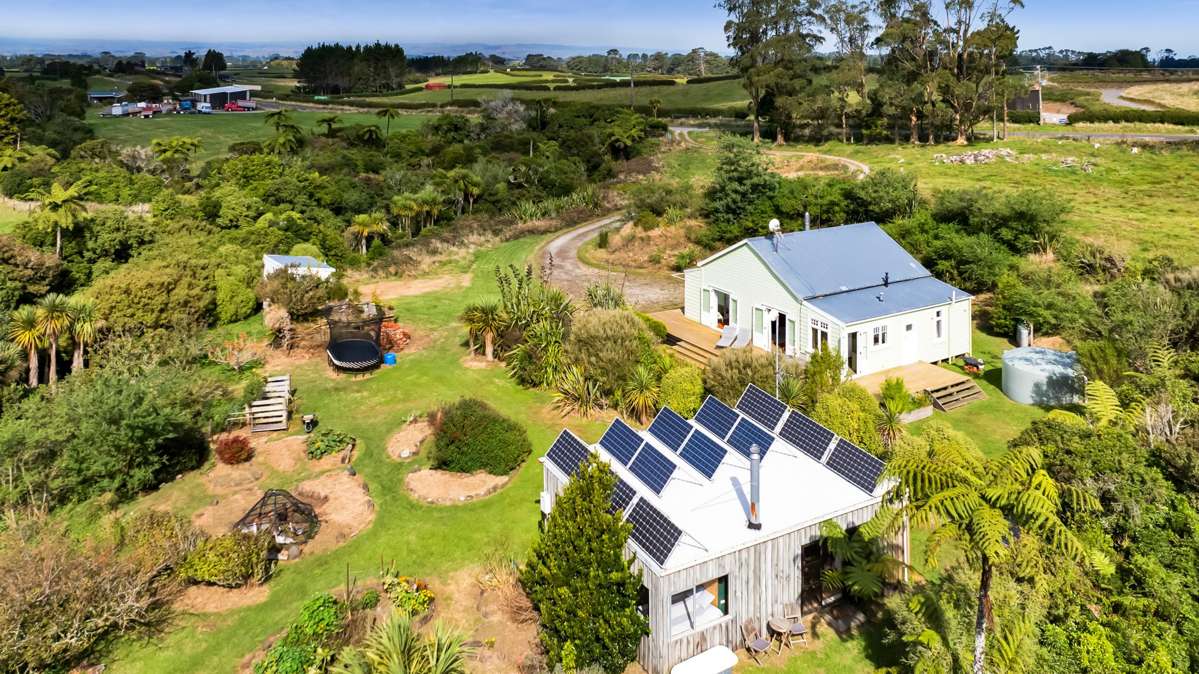 602 Pembroke Road West_0