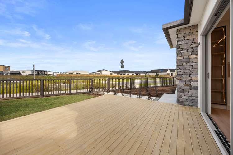 44 Furlough Road Opaheke_20