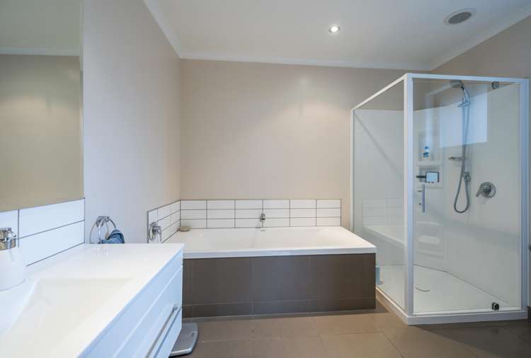 4 Romney Close Richmond_16