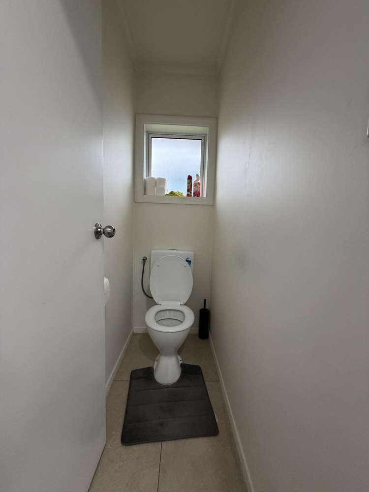 2/270 East Coast Road Forrest Hill_8