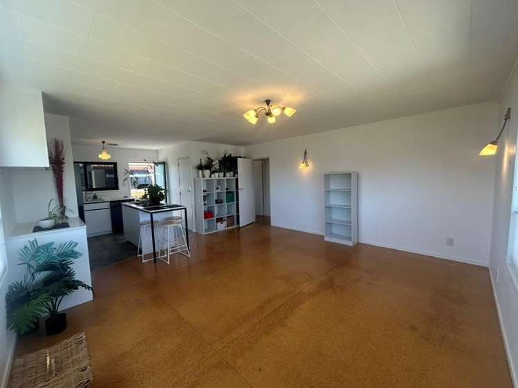 41C Tawa Street 11229_5